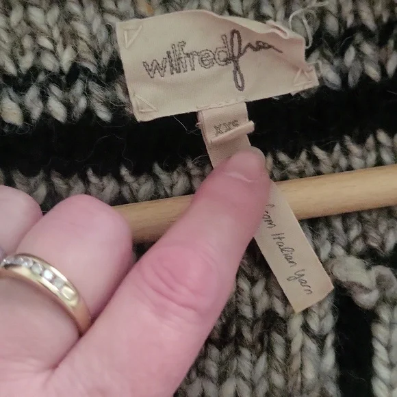 Wilfred Free Sweater - Picture 2 of 4